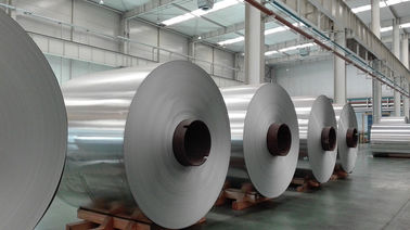 China 1100 1050 1060 3003 5052 Industriële 0.33.8mm molen gebeëindigde Aluminiumrol voor het dakwerk en andere industrie leverancier