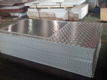 China Metaal van het het Aluminiumblad van de diamantplaat 3105 1100 3003 het Loopvlakplaat van de 5052 Aluminiumdiamant leverancier